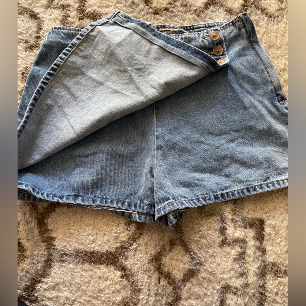 Skort - Picture 2 of 3